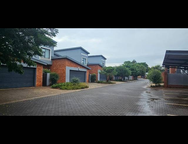 3 BEDROOM TOWNHOUSE FOR SALE IN MONTANA